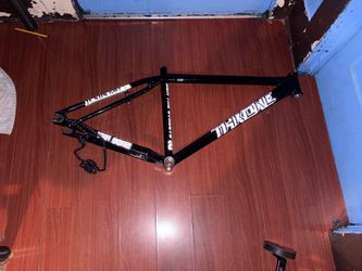 Throne 29 frame