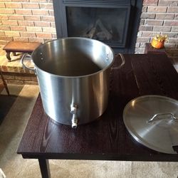 Home brewing 8 gallon stainless steel boil kettle