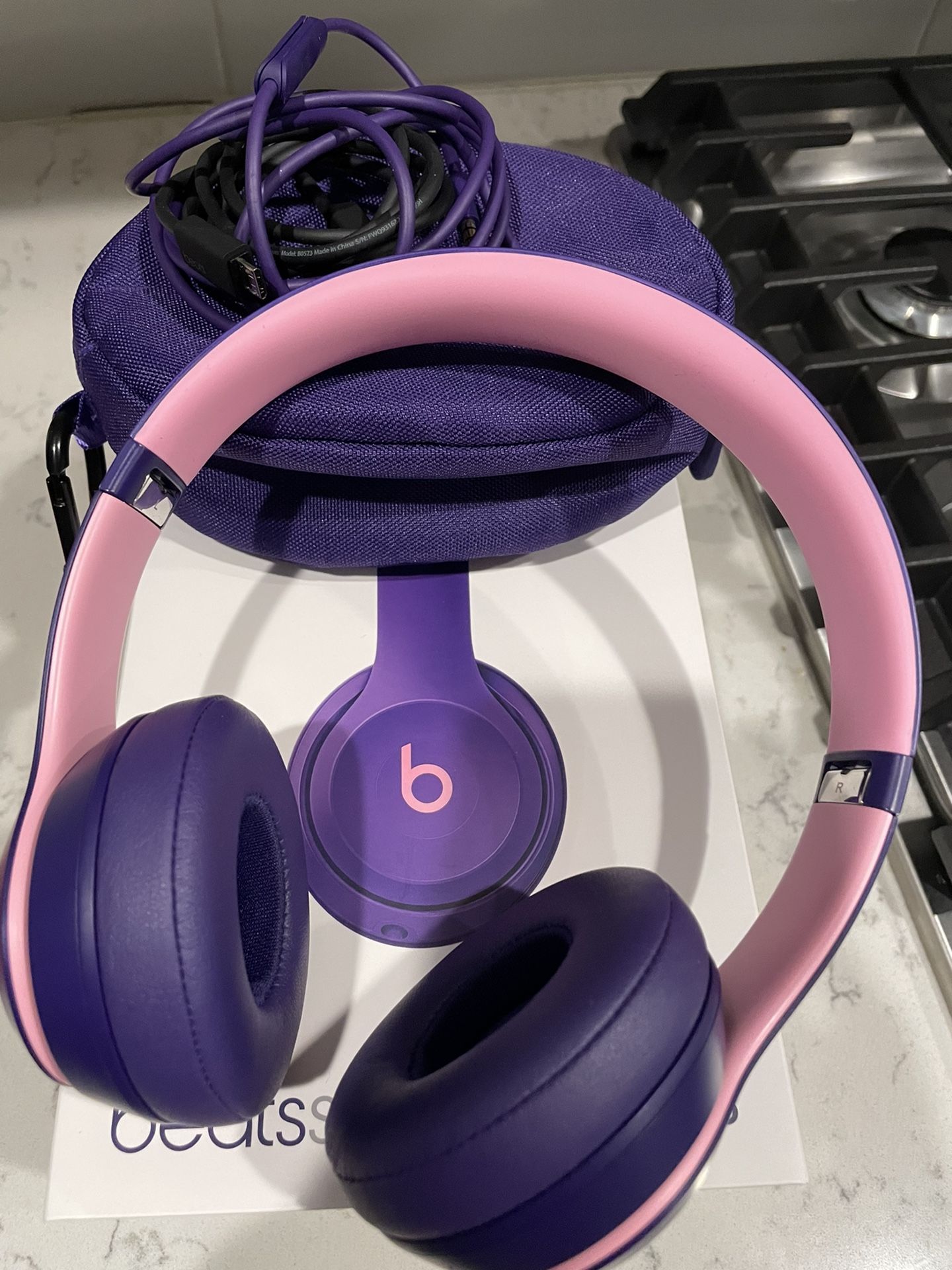 Wireless Beats SOLO 3 Headphones ( Purple And Pink)
