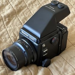 Mamiya RZ 67 Pro II (kit) in excellent condition - $1999