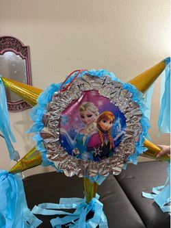 Frozen Piñata