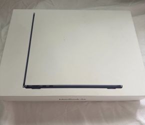 Apple MacBook Air 13" M4 Chip (2025)