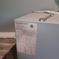 Edgestar Counter Counter Dishwasher 