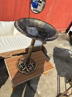 Decorative Metal Bird Bath Pedestal