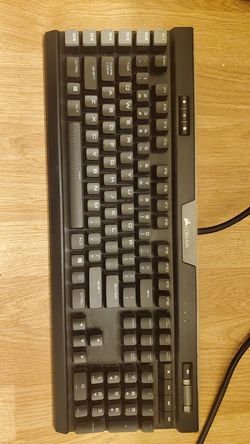 Corsair gaming k95 RGB platinum keyboard