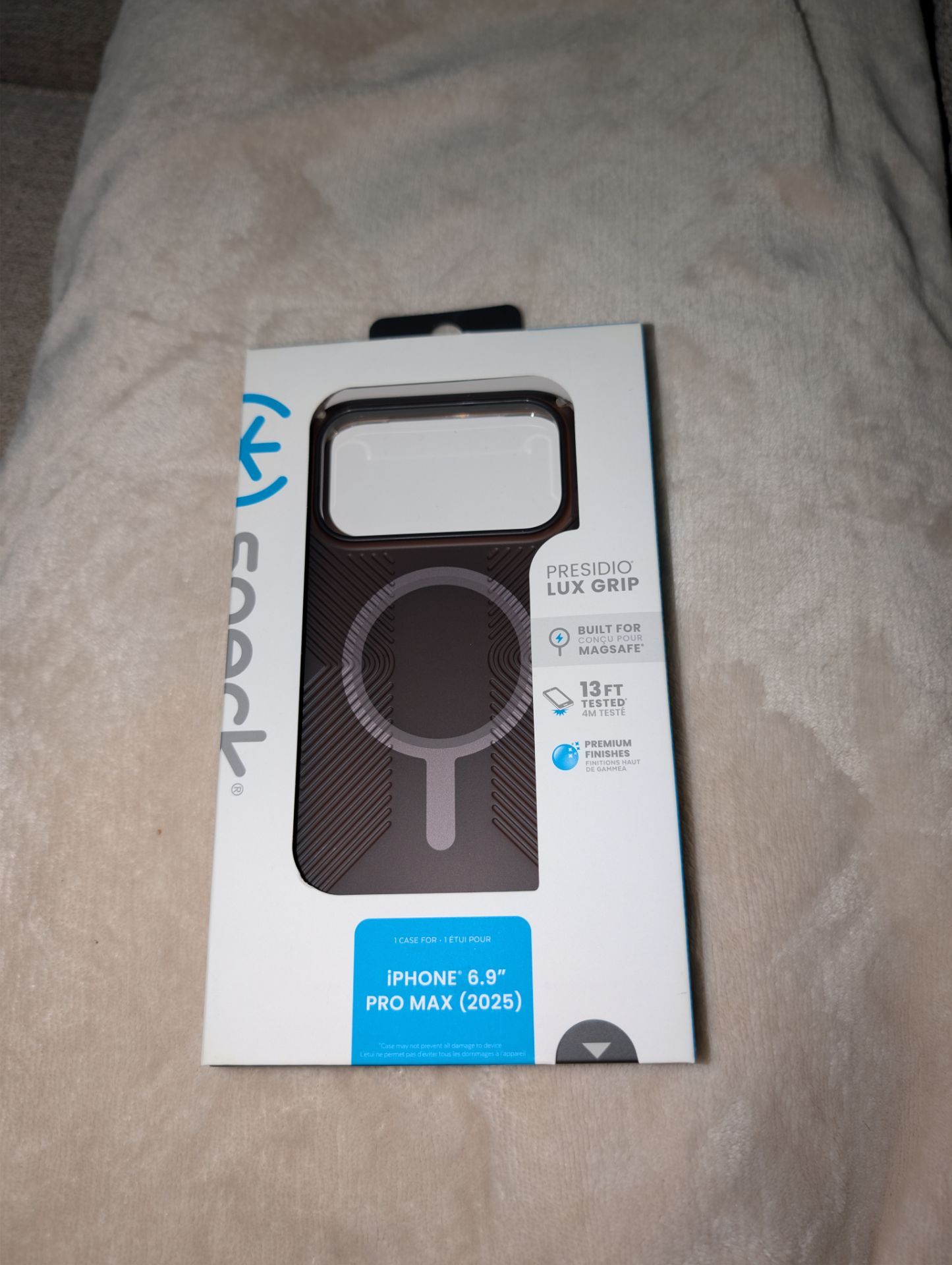 Speck Presidio Lux Grip Black iPhone 17 Pro Max