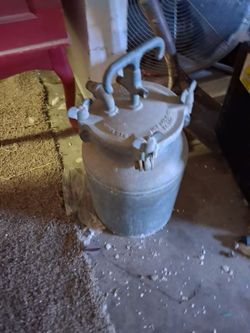 Vintage spray can