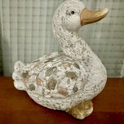 Brand New Ceramic Duck (Garden Decor/Hm Decor)