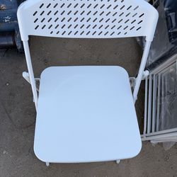 Mainstays Steel Frame Light-Weight Compact Plastic Folding Chairs,White