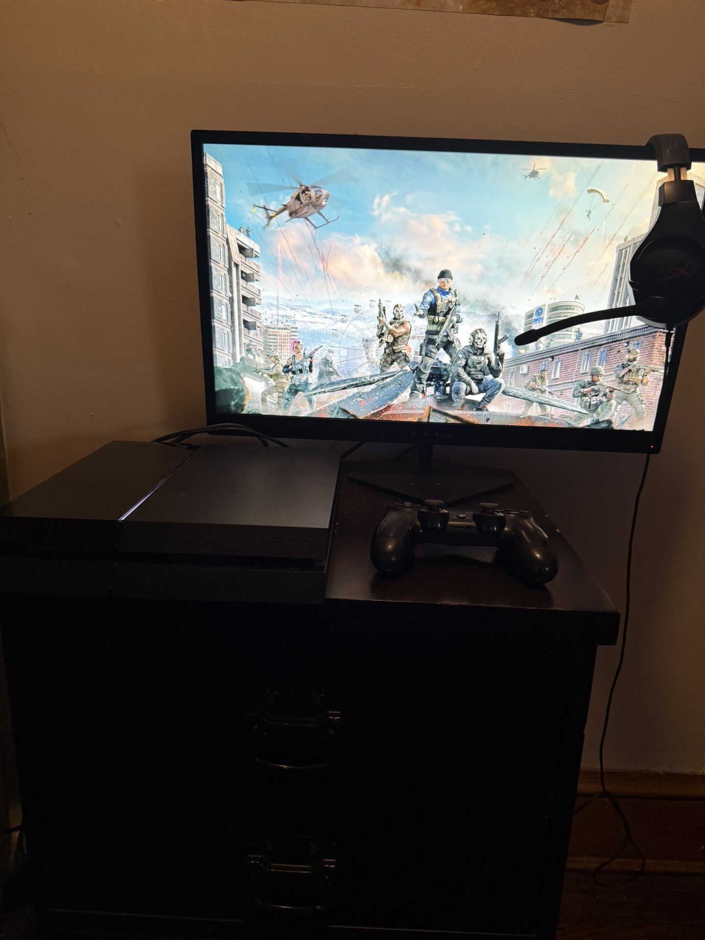 Gaming Omen Monitor With PS4