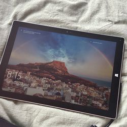 Microsoft Surface Pro 3 - Renewed