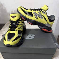 New Balance Sneakers 