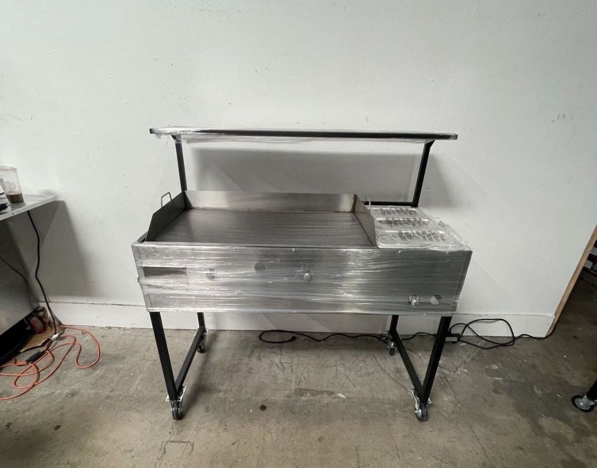 Plancha De 36” Con 3 Charolas Baño María Y Repisa | Incluye Manguera Con Regulador