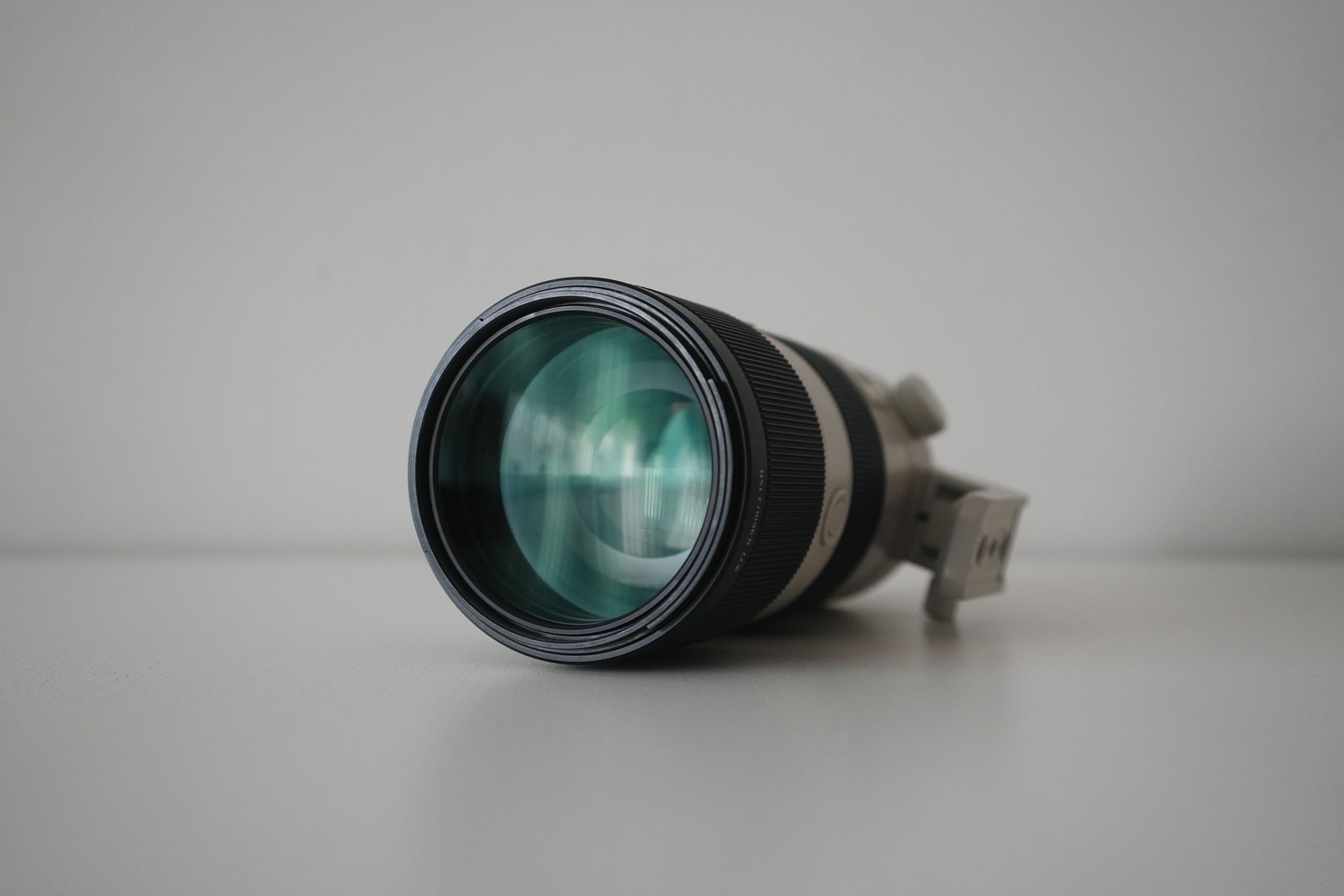 Sony 70-200mm f/2.8 GM OSS Telephoto Zoom Lens