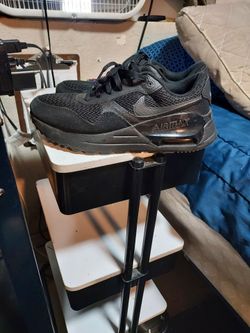 Black Nike airmax