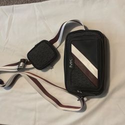 Michael Kors Cross Body With Wallet 