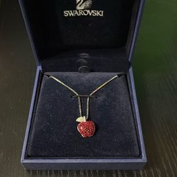 Swarovski New York Apple 15” Necklace