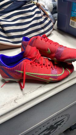 Nike mercurial soccer cleats