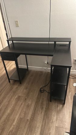 L shaped computer desk