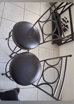 4 island stools