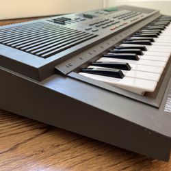 Yamaha PSS-460 49-VTG Key Synthesizer Keyboard w/ Power Cable- Tested And Works! Condition is pre owned and perhaps shows some signs of light cosmetic