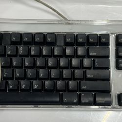 Apple Pro Keyboard (Vintage, Excellent Condition)