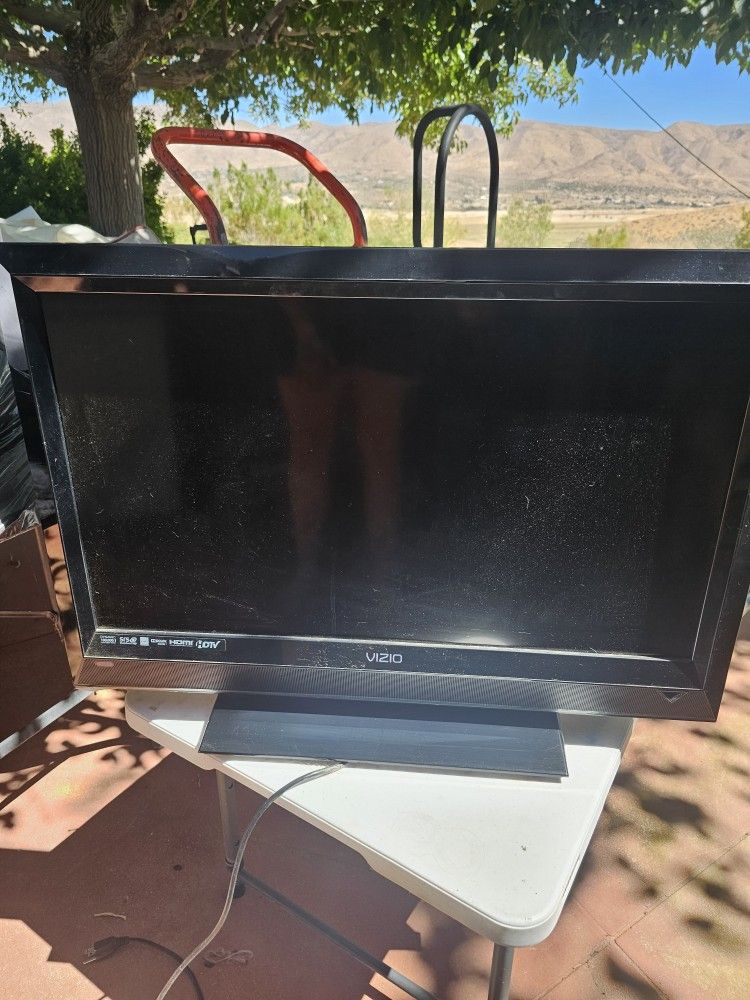 30 Inch Vizio TV