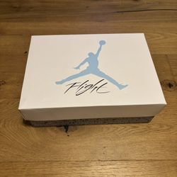 Jordan 4 University Blue - Men’s 10.5