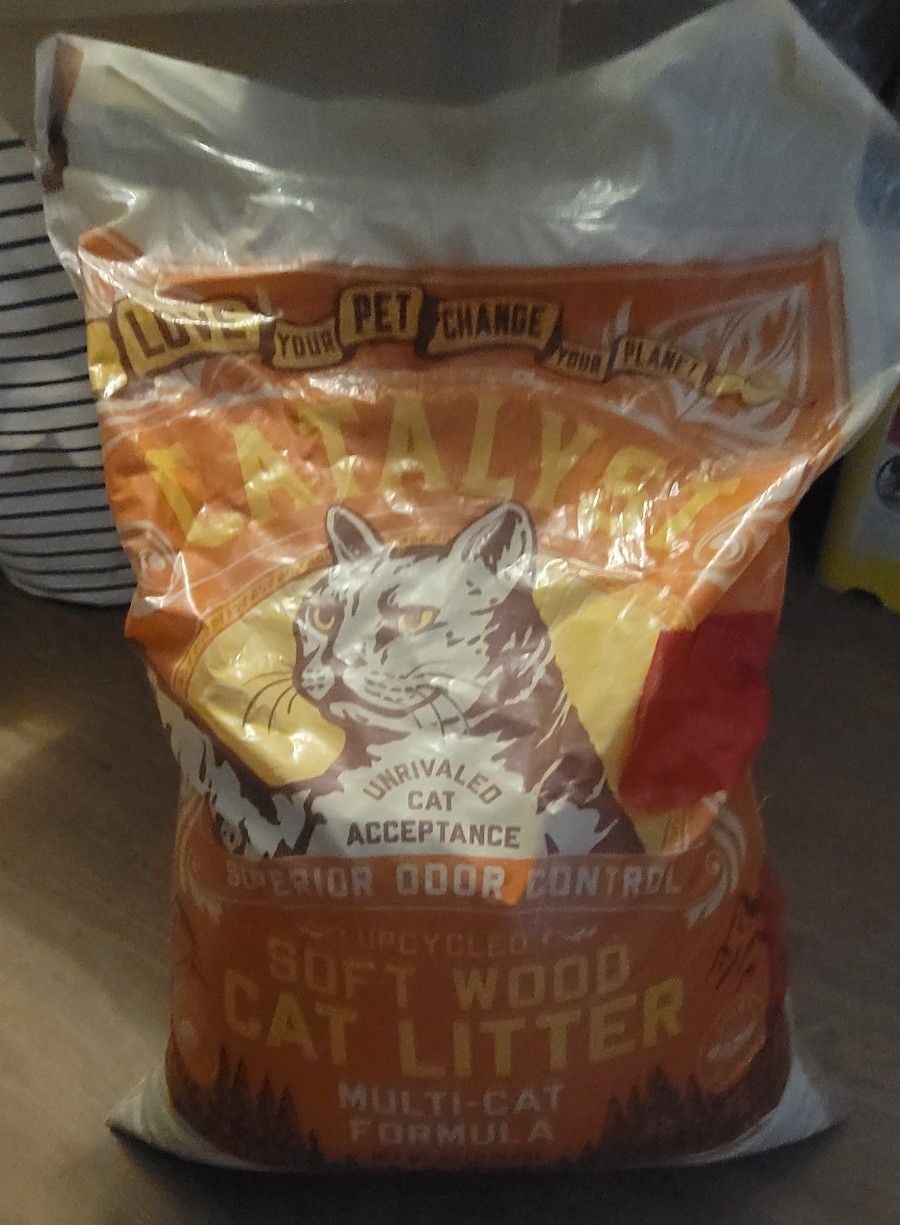 Catalyst Wood Cat Litter