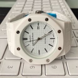 WHITE AP ROYAL POP WATCH