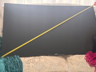 📺🔥 65” TV FOR SALE — WALL MOUNT INCLUDED! 🔥📺