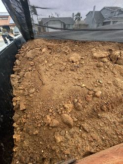 CLEAN DIRT 8 TONS!! SALE