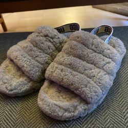 Gray Ugg Slippers 💖