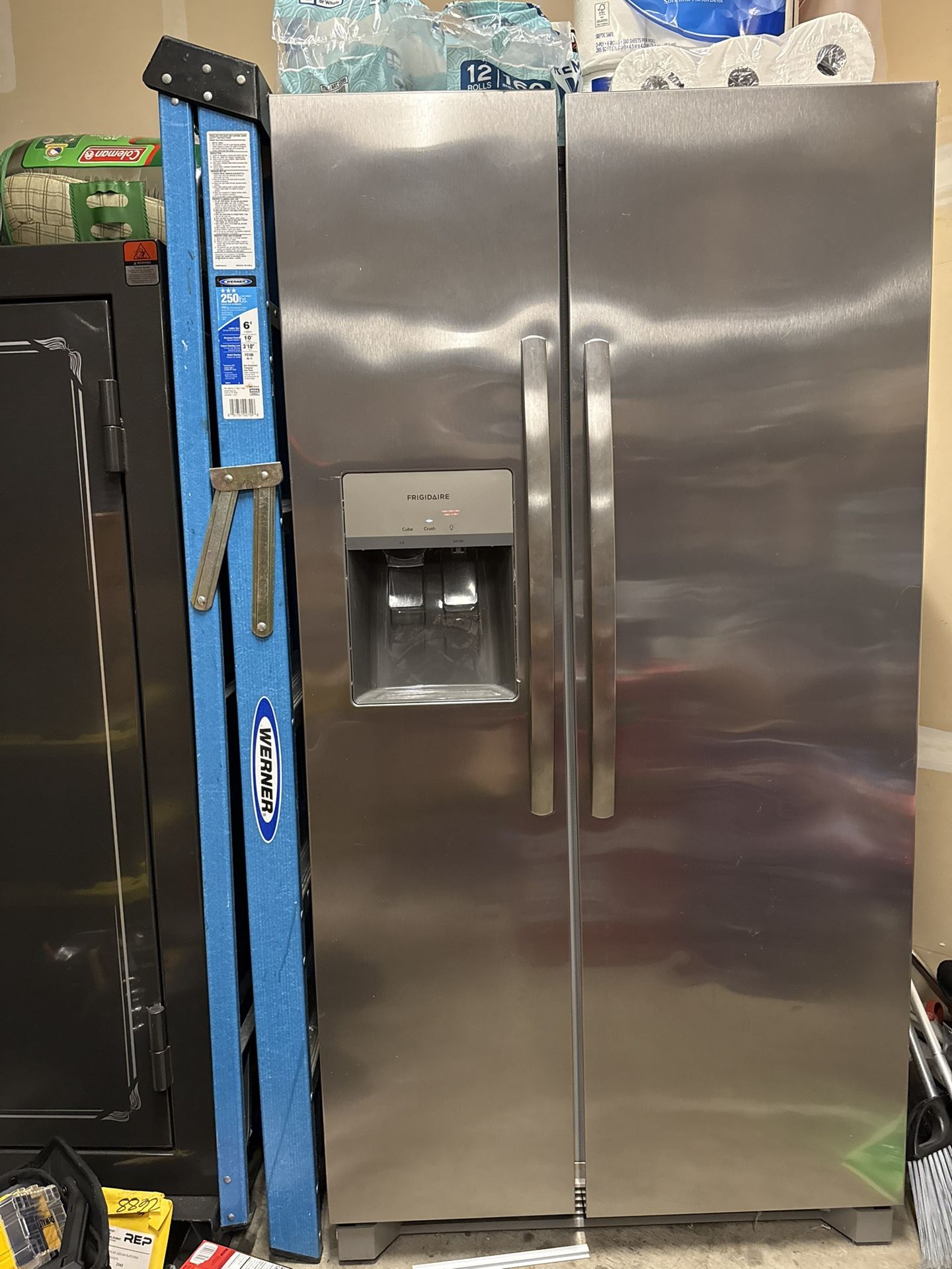 Frigidaire Fridge And Freezer