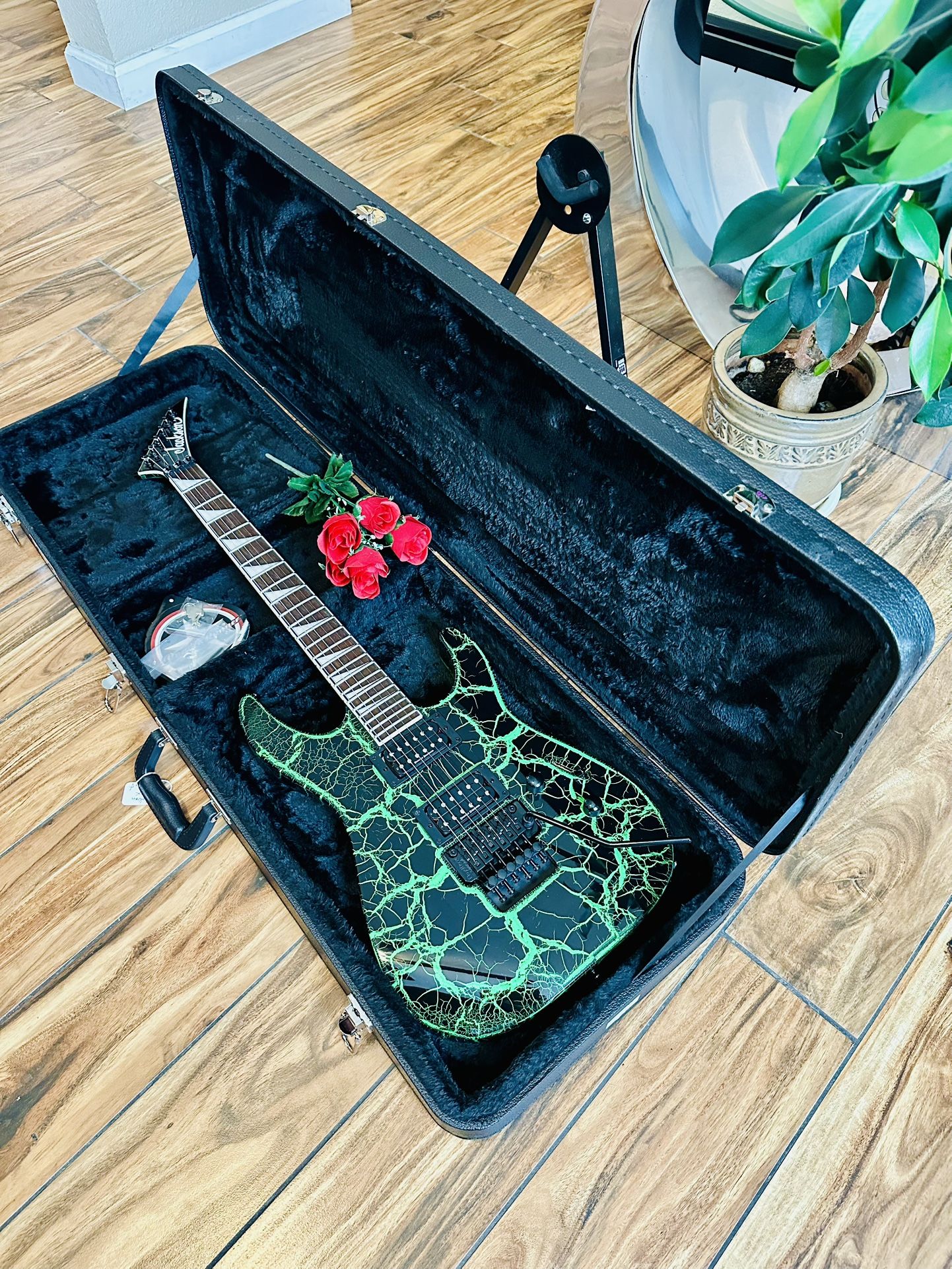 Cool Jackson SLX Soloist Electric Guitar 