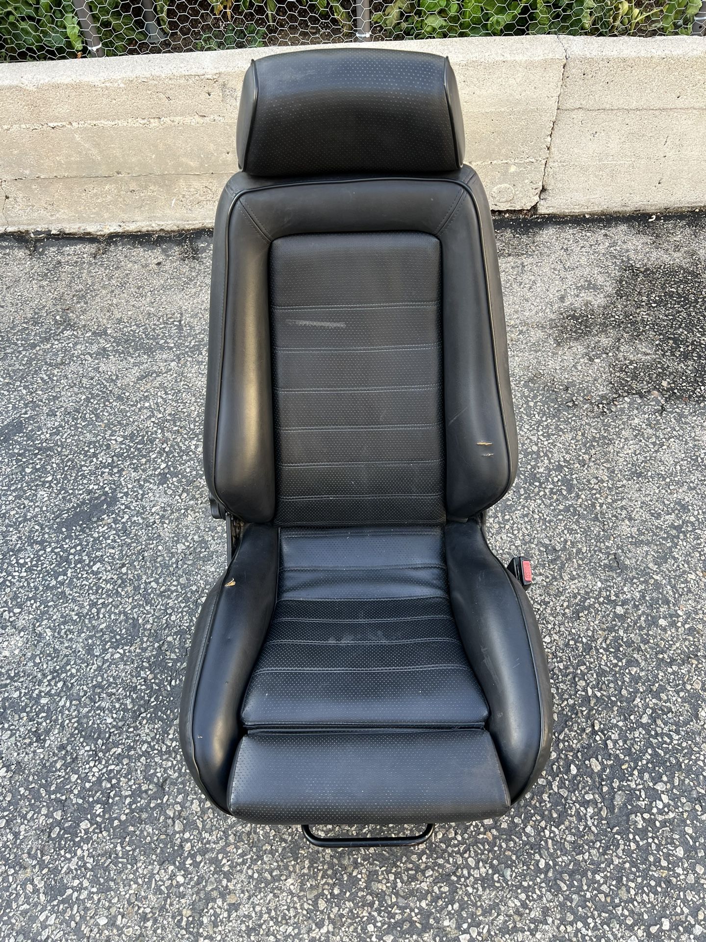BMW E21 Recaro Sport Seat Passenger