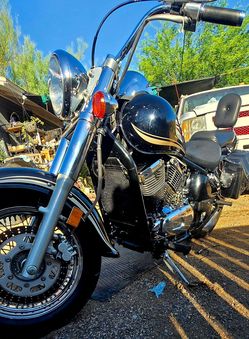 Kawasaki Vulcan 800 cruiser Motorcycle with Saddlebags