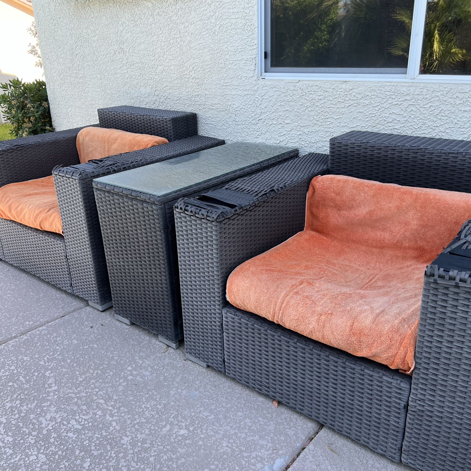 Patio Set / Pool Chairs & Glass Table (📌Cactus & Decatur) 