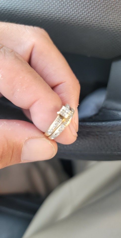 14k Gold Engagement Rings