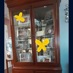 Wood China three shells two drawers on the bottom $75