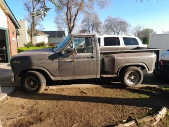 1980 Ford F100 Stepside Classsic.