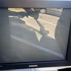 Gaming TV (price negotiable)