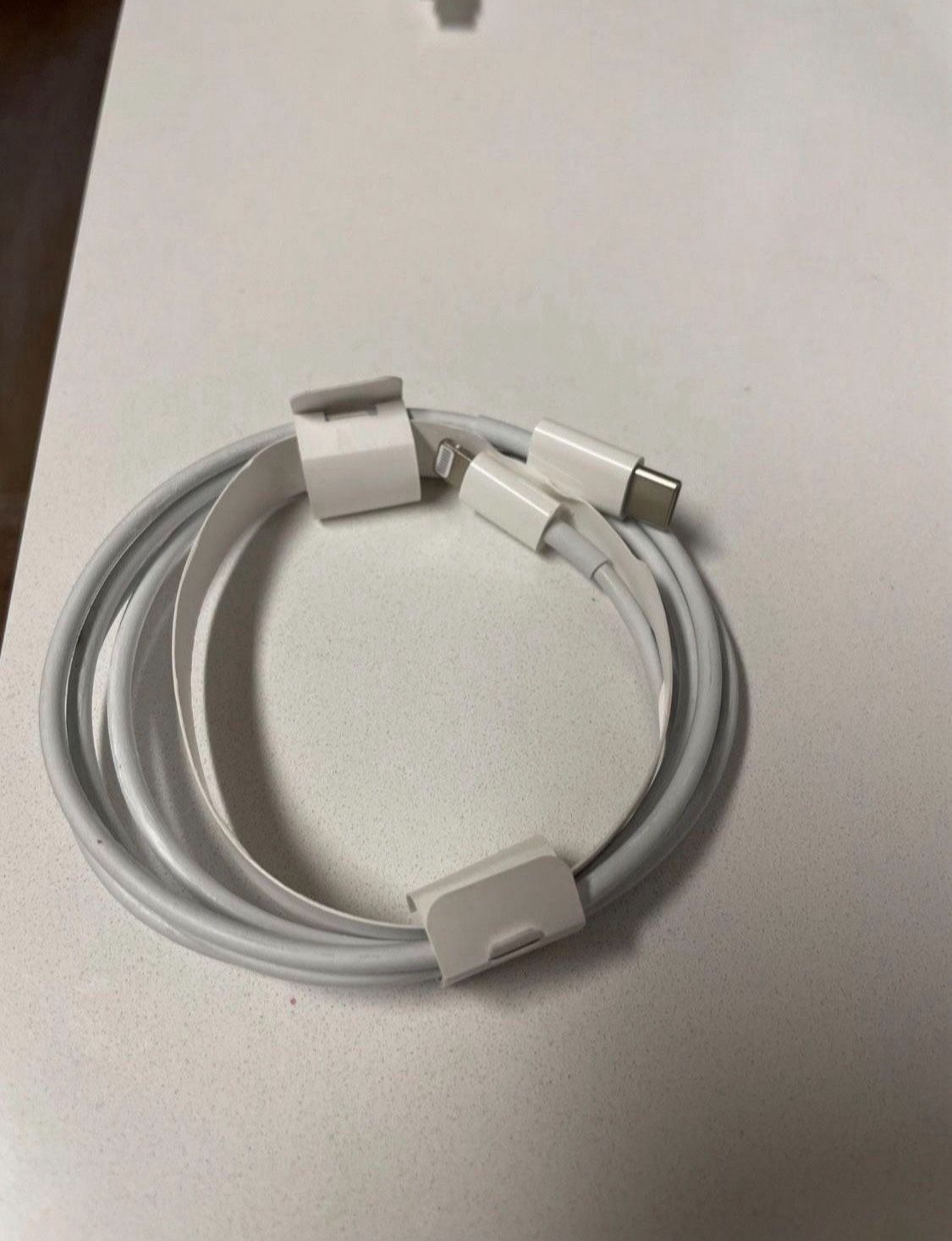 Genuine Apple iPhone Charging Cord Type C/ Fire Cable.
