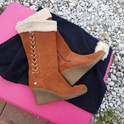 UGG Brand New Womens Size 8