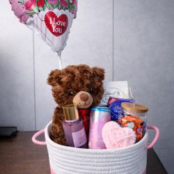 Gift Baskets / Valentines Baskets 