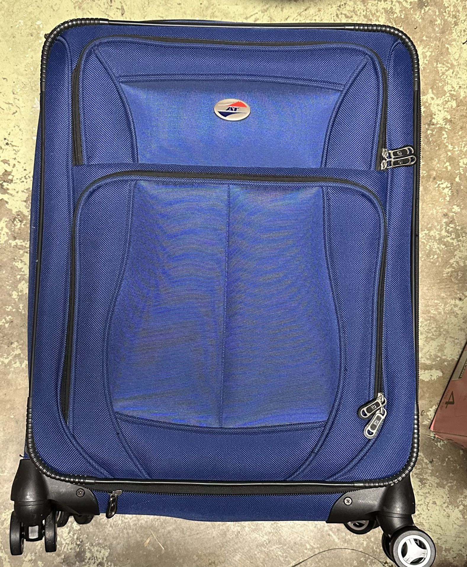 american tourister check in luggage