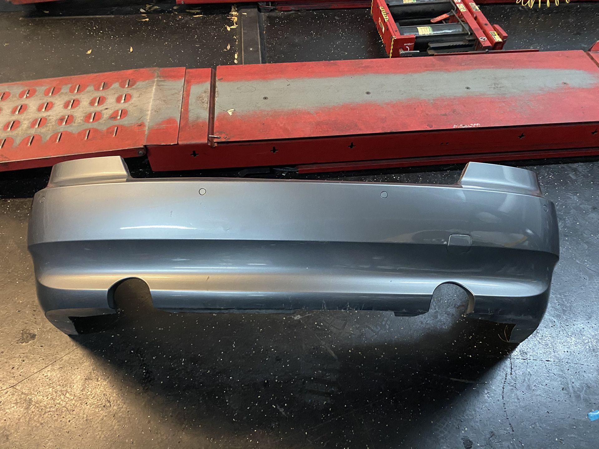 Bmw 335i rear bumper e92 e93