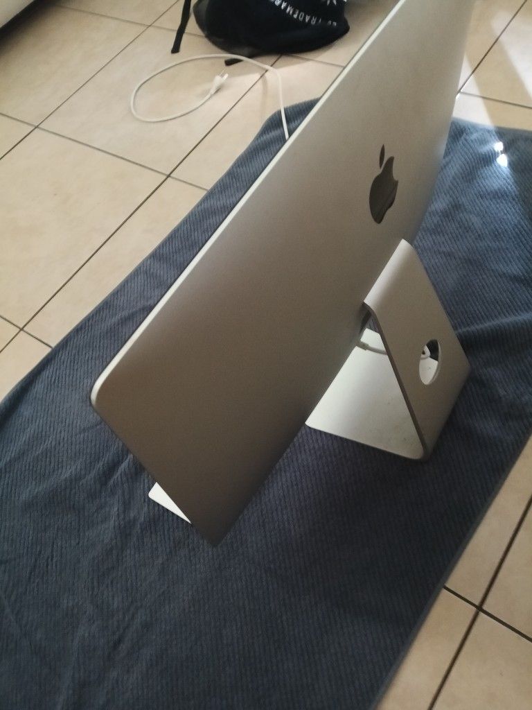 Apple Desktop