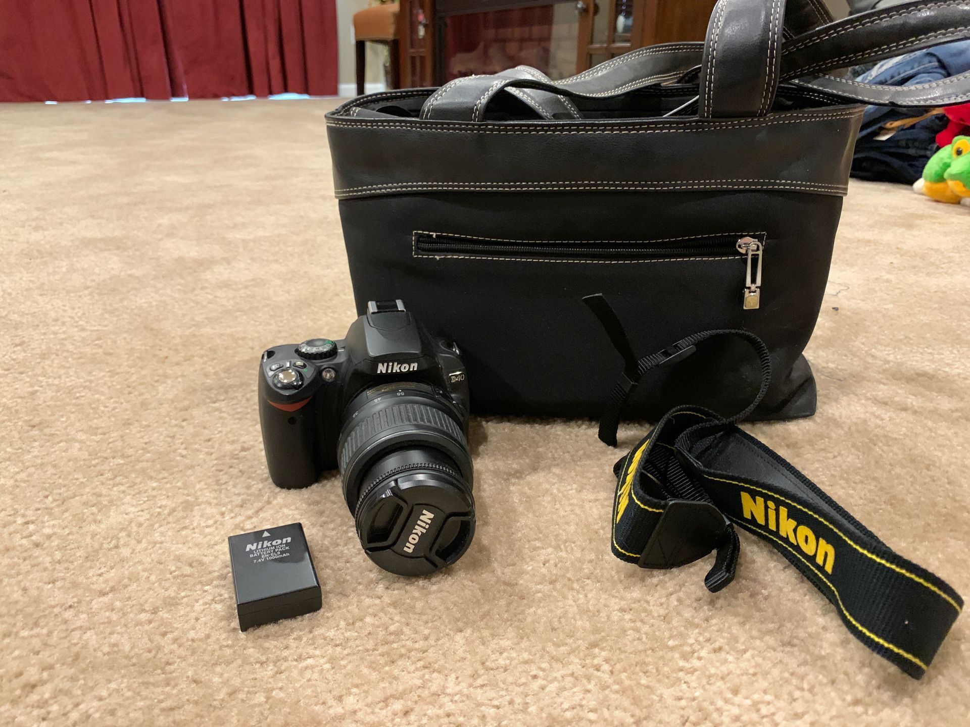 Nikon D40 Digital camera with accessories