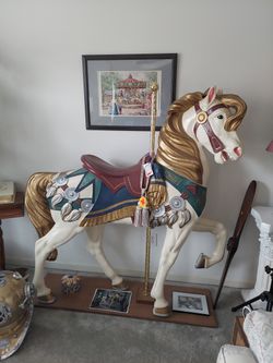 Carousel horse stander type Approx 64" tall ,Resin, In absolutely Beautiful cond, custom painted
